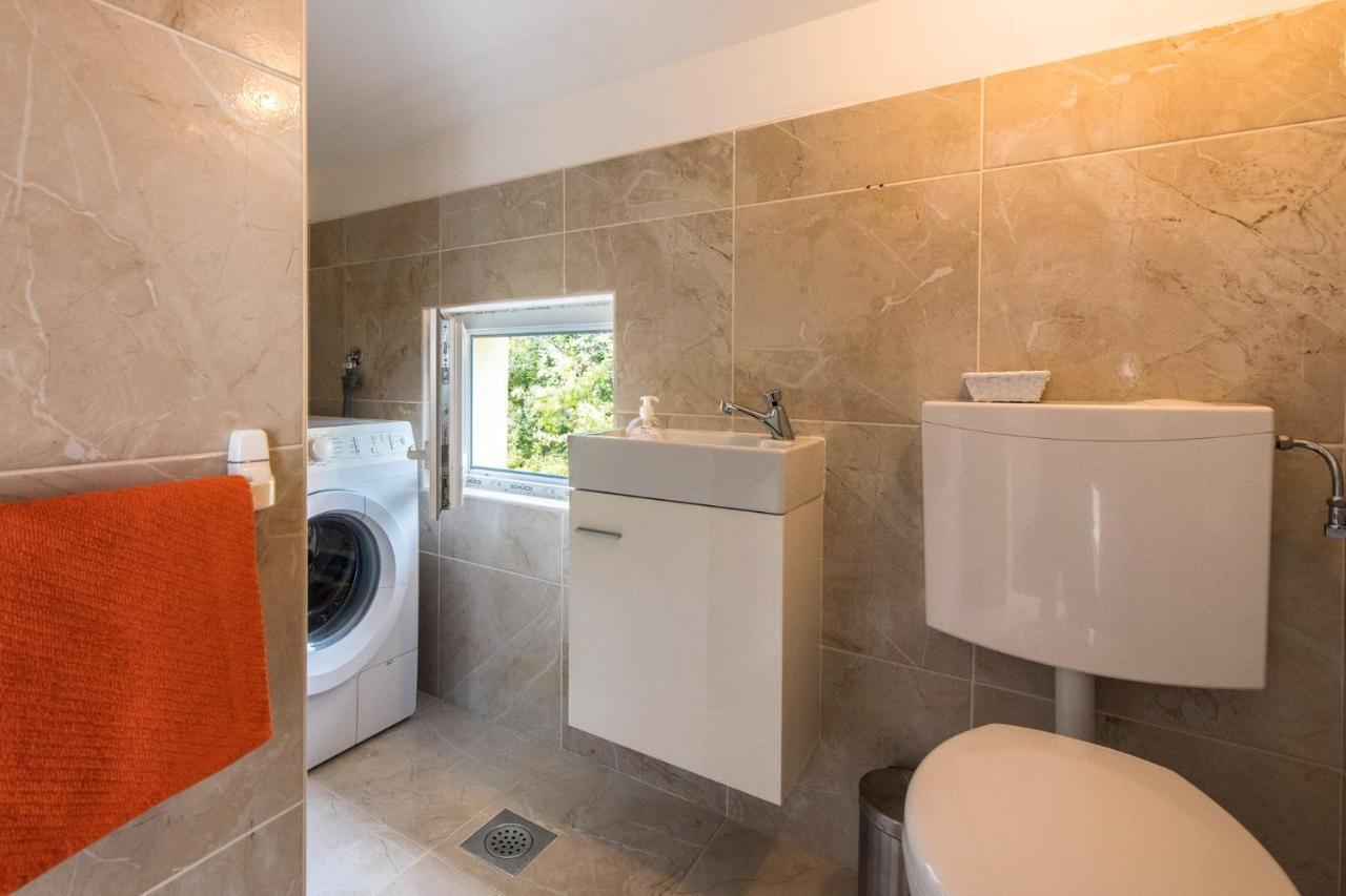 Apartments With A Parking Space Dramalj, Crikvenica - 5592 Екстериор снимка